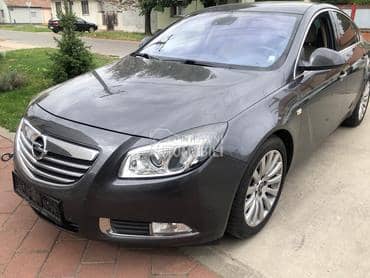 Opel Insignia -  kompletan auto u delovima
