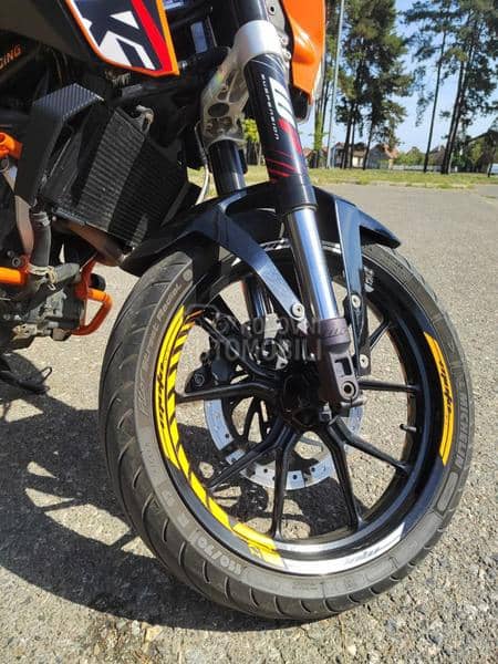 KTM Duke 125