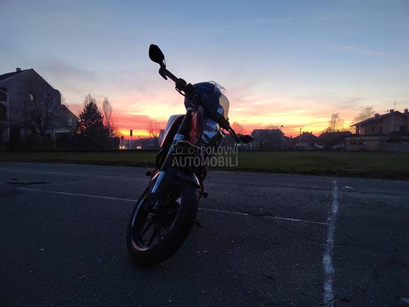 KTM Duke 125