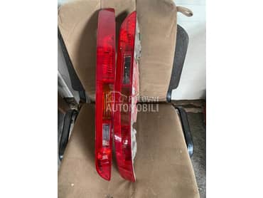 Stop svetlo u zadnjem braniku za Audi Q5 od 2008. do 2016. god.