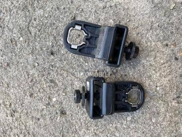 Zabice/nosaci  farova za Audi Q5