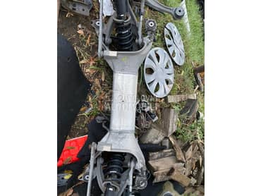 zadnji most za Peugeot 407 od 2004. do 2011. god.