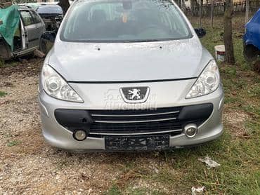 Peugeot 307 -  kompletan auto u delovima