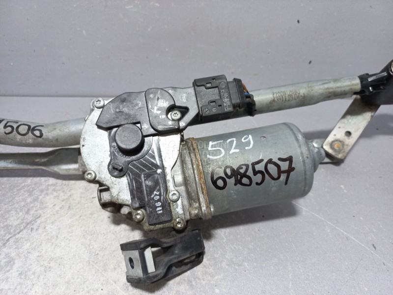 MOTORIC PREDNJEG BRISACA