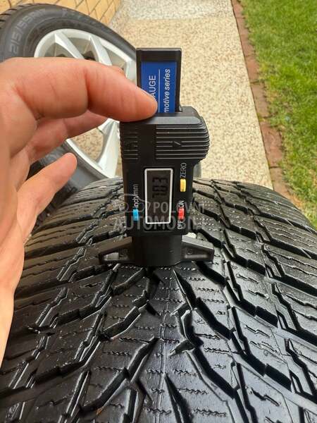 Nokian 215/55 R17 Zimska