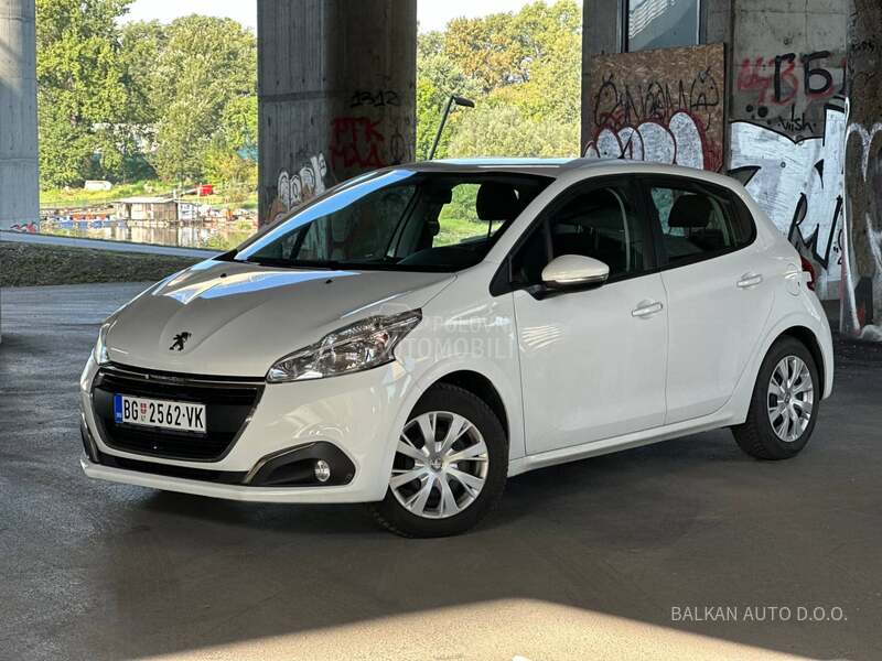 Peugeot 208 1.6 HDI / NAV