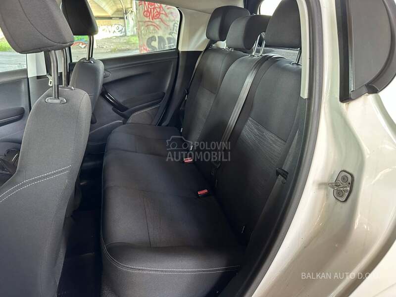 Peugeot 208 1.6 HDI / NAV