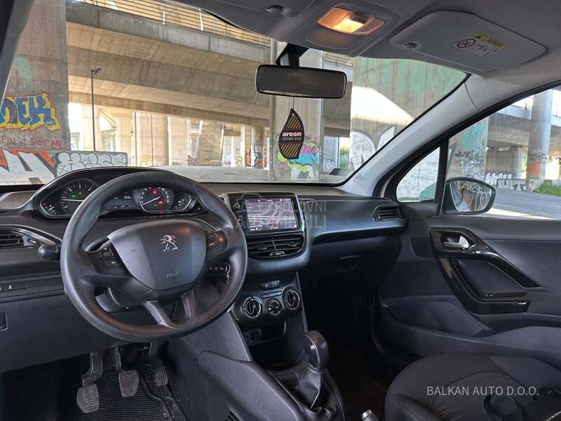 Peugeot 208 1.6 HDI / NAV