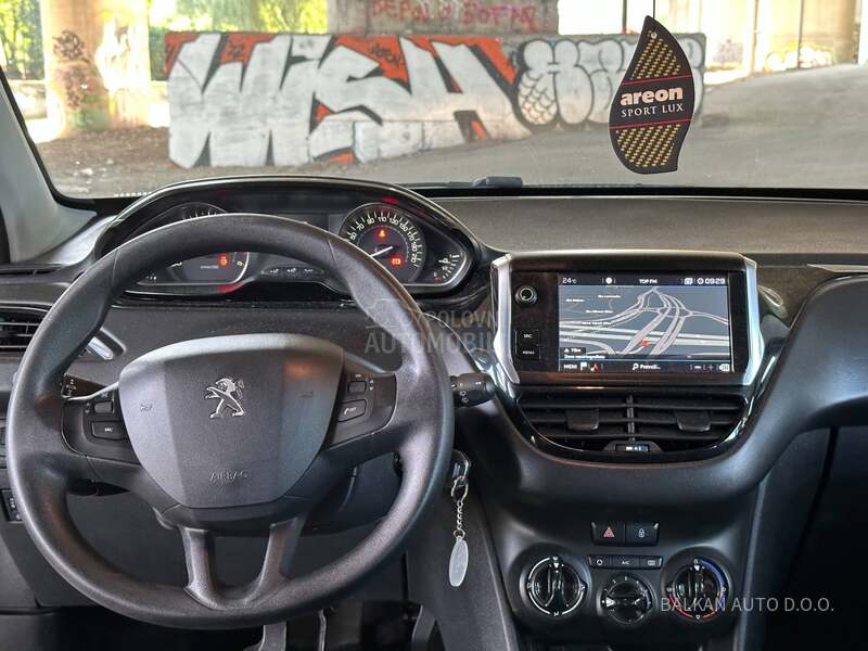 Peugeot 208 1.6 HDI / NAV