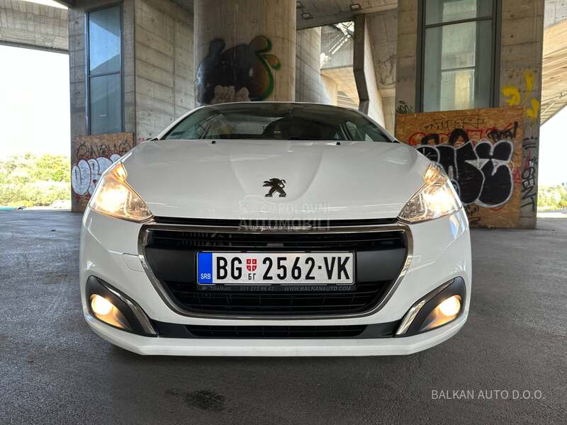 Peugeot 208 1.6 HDI / NAV