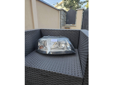 Desni halogeni far za Volkswagen Sharan od 2000. do 2010. god.