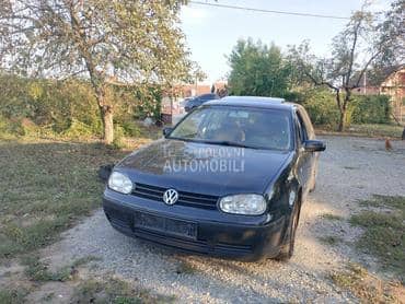 Volkswagen Golf 4 2001. god. -  kompletan auto u delovima