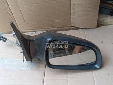 Desni mehanički retrovizor za Opel Astra H od 2004. do 2010. god.