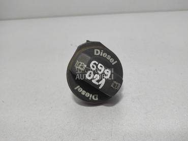 POKLOPAC REZERVOARA za Audi A4