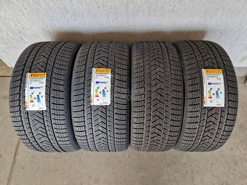 Pirelli 325/35 R22 Zimska