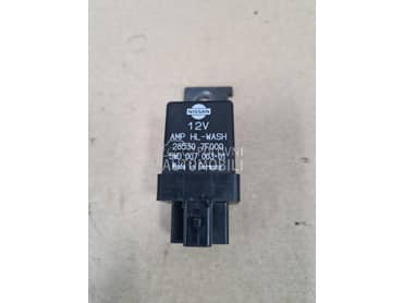 relej svetla za Nissan Terrano od 1995. do 2005. god.