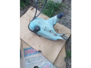 Posuda tecnosti brisaca sa mot za Fiat Punto od 1999. do 2003. god.