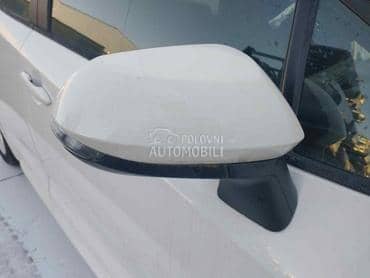 Retrovizor desni za Toyota Corolla od 2013. do 2023. god.