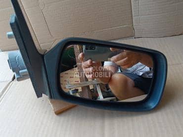 Desni elektro retrovizor za Ford Mondeo od 1993. do 1996. god.