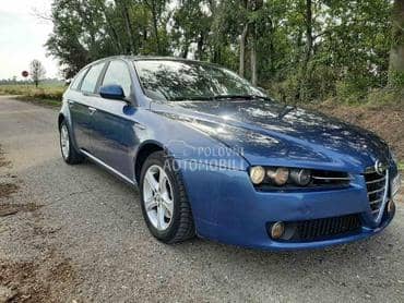 Krilo desno kod boje 275A za Alfa Romeo 159