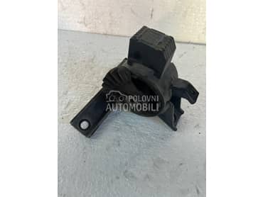 Desni nosac motora za Fiat Sedici od 2006. do 2013. god.