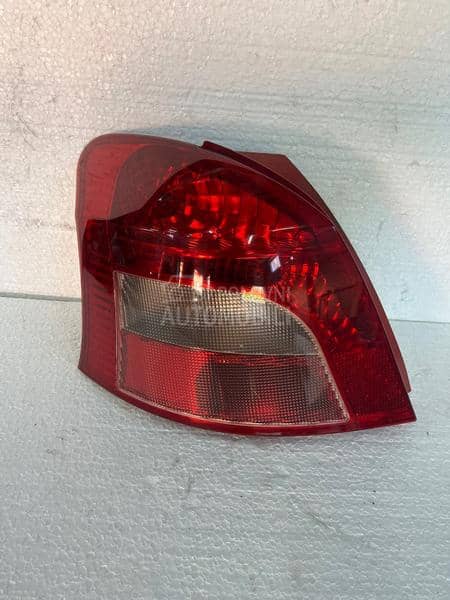 Stop svetlo levo lampa leva