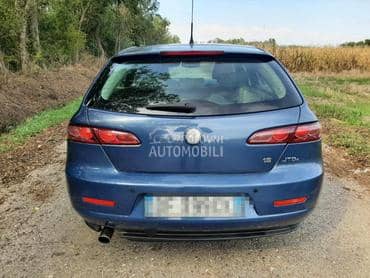 Zadnji branik kod boje 275a za Alfa Romeo 159