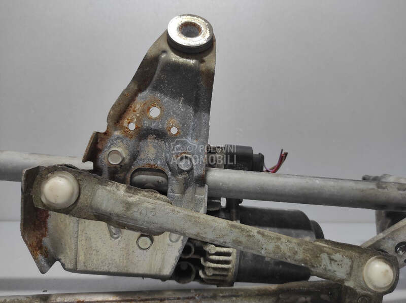 MOTORIC PREDNJEG BRISACA