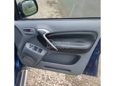 kožni tapaciri za Toyota RAV 4 od 2001. do 2005. god.