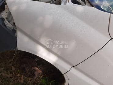98 02 levo krilo za Toyota Hiace od 1998. do 2002. god.