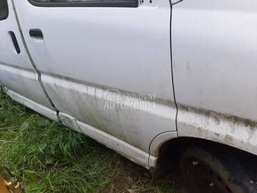 98 02 desna vrata za Toyota Hiace od 1998. do 2002. god.
