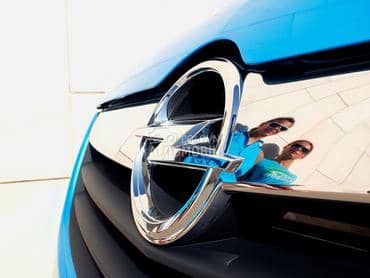 Delovi za Opel Agila B.