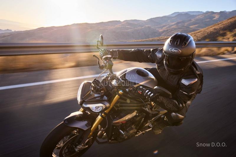 Triumph Speed Triple 1200
