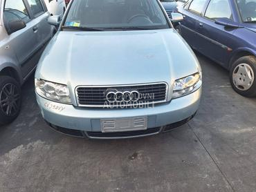 Audi A4 -  kompletan auto u delovima