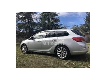 Opel Astra J cdti 2013. god. -  kompletan auto u delovima