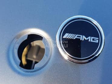 AMG znak za haubu 57 mm NOVO za Mercedes Benz Ostalo