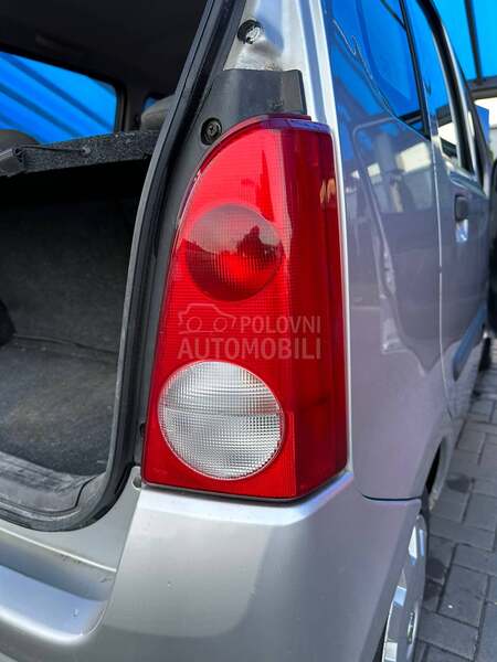 Opel Agila -  kompletan auto u delovima