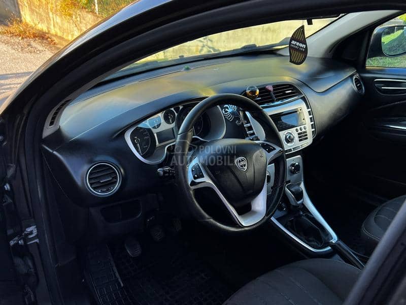 Lancia Delta 2.0 MULTIJET