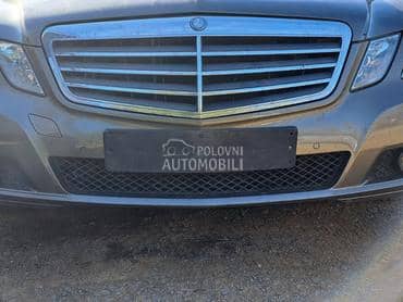 Prednji branik za Mercedes Benz E 200, E 220, E 230 ...
