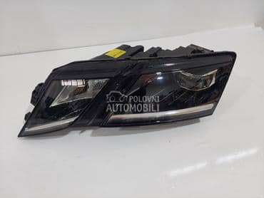 levi far led za Škoda Octavia od 2017. do 2021. god.