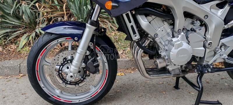 Yamaha FAZER 600 S