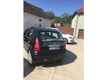 Citroen C3 1.4i 2004. god. -  kompletan auto u delovima