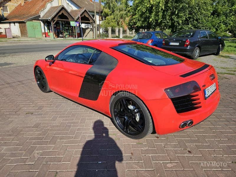Audi R8 4.2 FSI CARBON