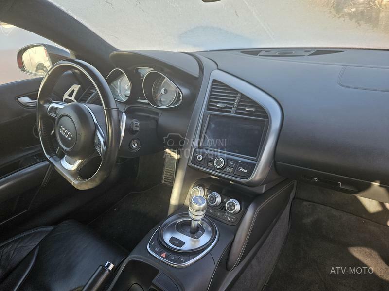 Audi R8 4.2 FSI CARBON