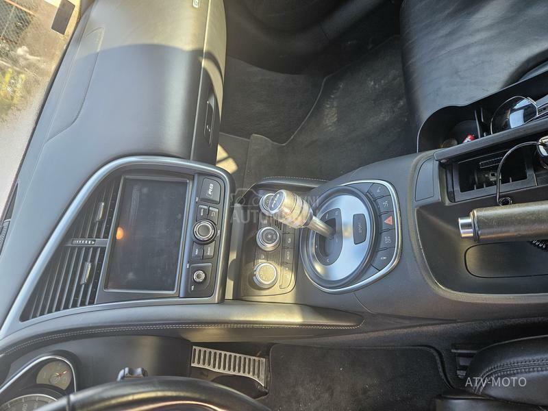 Audi R8 4.2 FSI CARBON