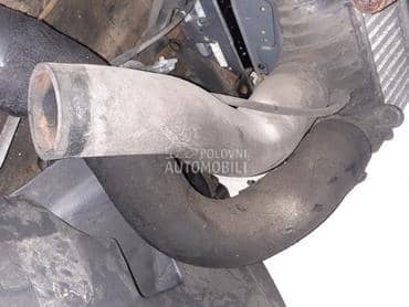 Toyota Avensis -  kompletan auto u delovima