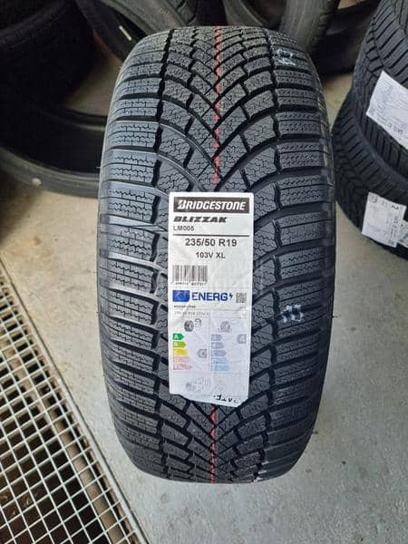 Bridgestone 235/50 R19 Zimska