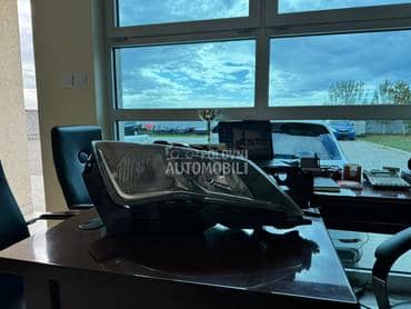 Desni far za Seat Leon od 2013. do 2015. god.