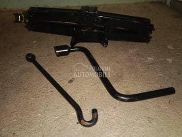 Dizalica za Peugeot 206