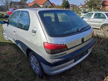 Peugeot 306 Delovi -  kompletan auto u delovima